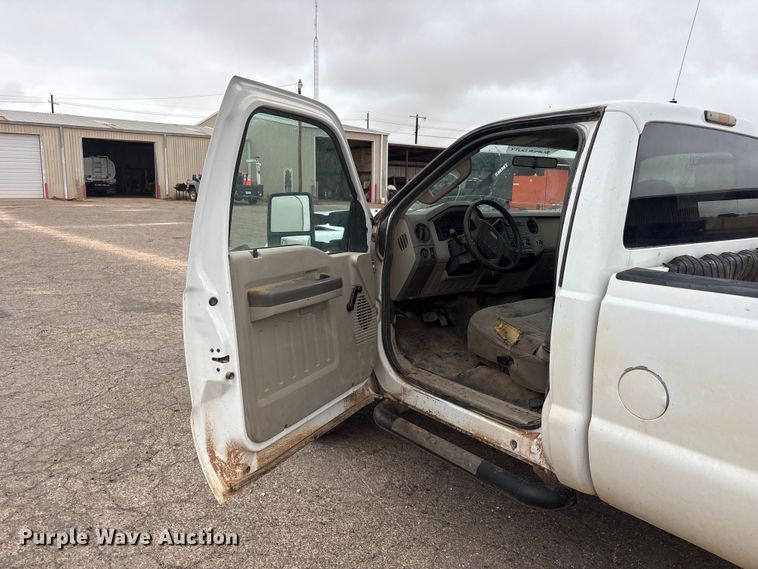 image for item FC2219 2010 Ford F250 Super Duty pickup truck