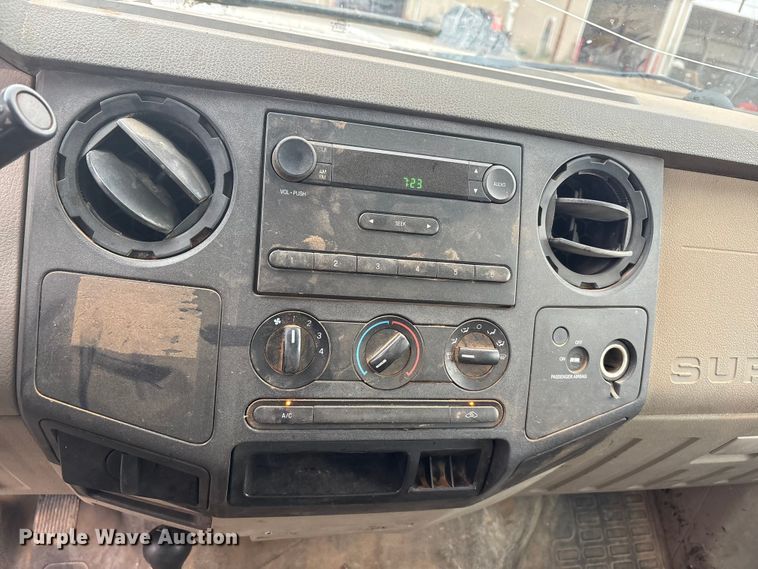 image for item FC2219 2010 Ford F250 Super Duty pickup truck