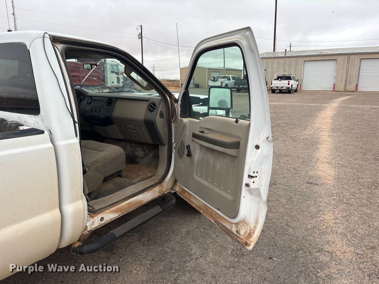 image for item FC2219 2010 Ford F250 Super Duty pickup truck