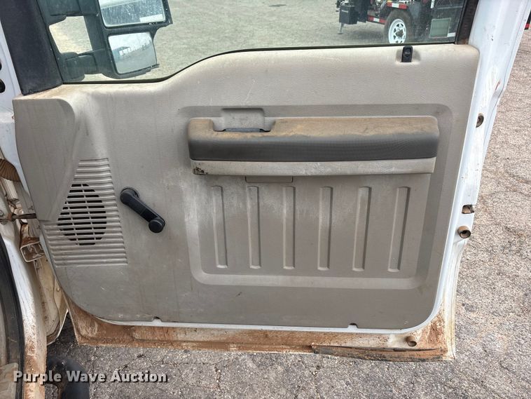 image for item FC2219 2010 Ford F250 Super Duty pickup truck