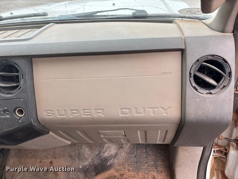 image for item FC2219 2010 Ford F250 Super Duty pickup truck
