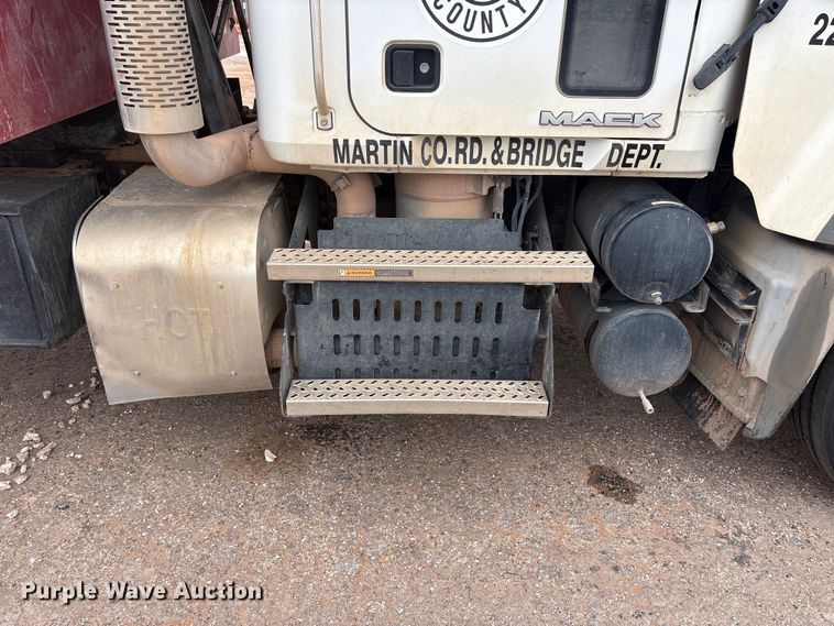 image for item FC2220 2012 Mack GU dump truck