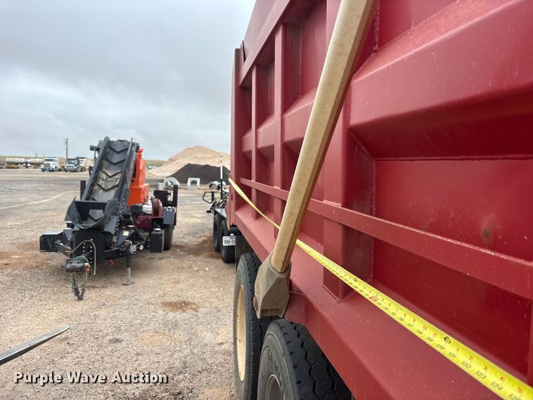 image for item FC2220 2012 Mack GU dump truck
