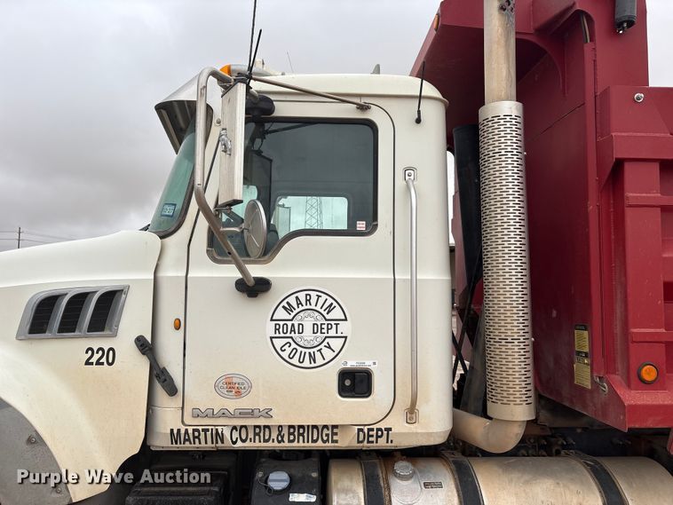 image for item FC2220 2012 Mack GU dump truck