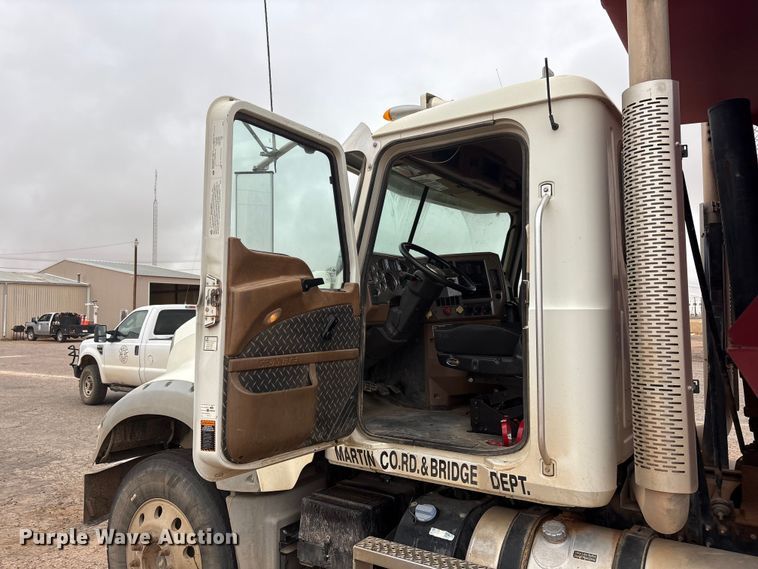 image for item FC2220 2012 Mack GU dump truck