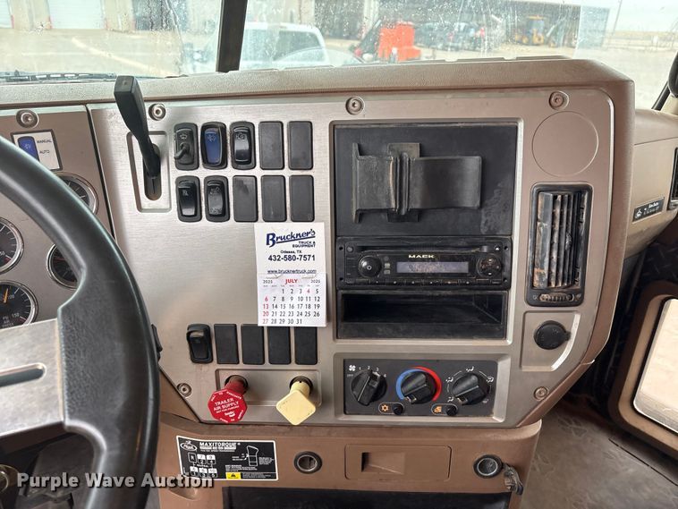 image for item FC2220 2012 Mack GU dump truck