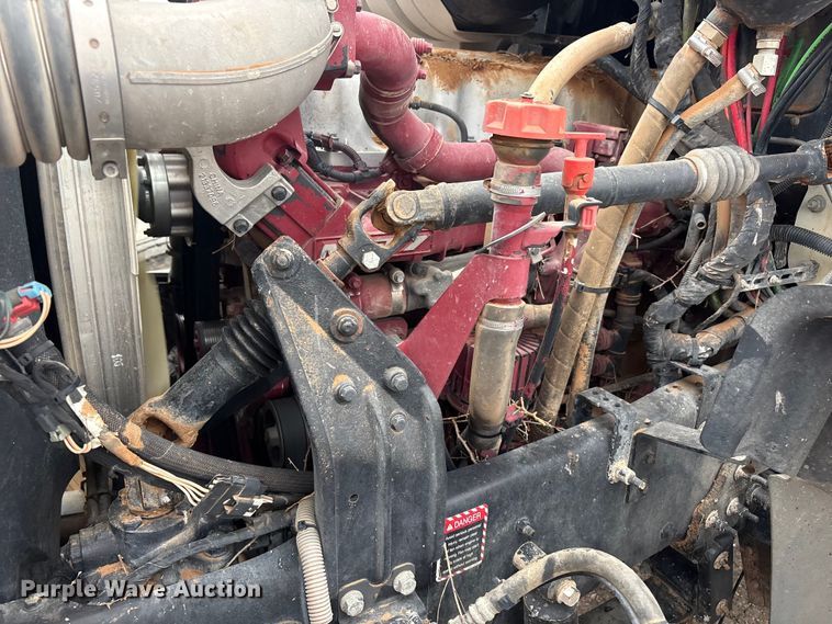 image for item FC2221 2013 Mack GU water truck