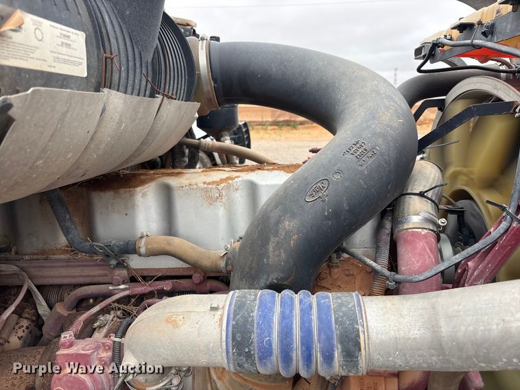 image for item FC2221 2013 Mack GU water truck