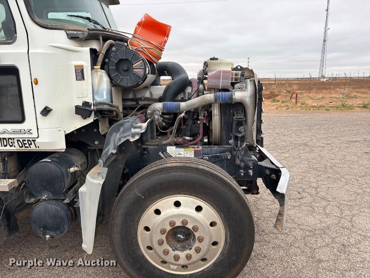 image for item FC2222 2012 Mack GU dump truck