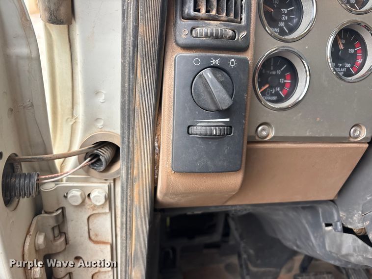 image for item FC2222 2012 Mack GU dump truck