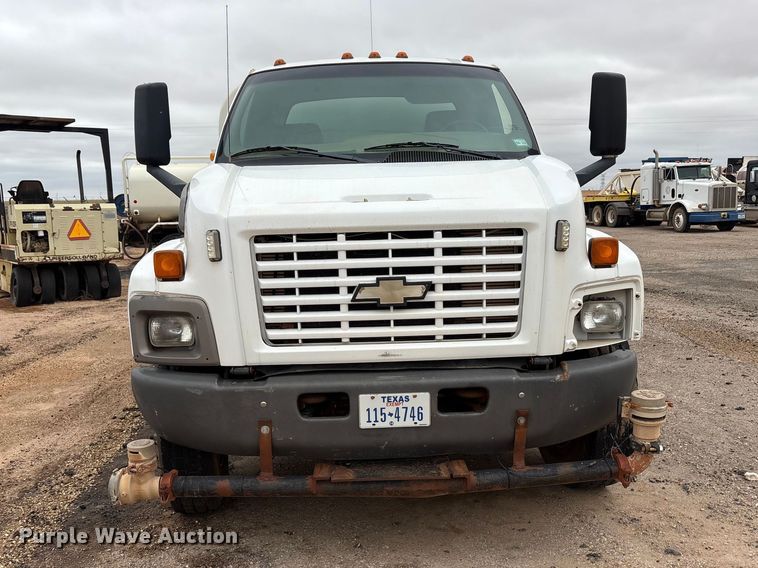 image for item FC2225 2003 Chevrolet C8500 water truck