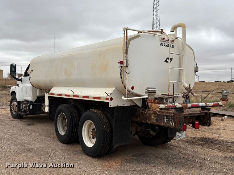 image for item FC2225 2003 Chevrolet C8500 water truck