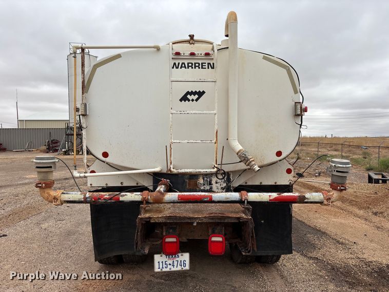 image for item FC2225 2003 Chevrolet C8500 water truck