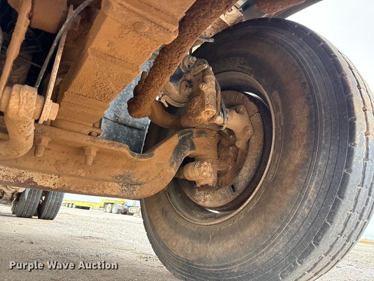 image for item FC2225 2003 Chevrolet C8500 water truck
