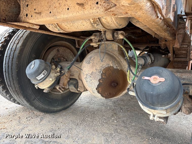 image for item FC2225 2003 Chevrolet C8500 water truck