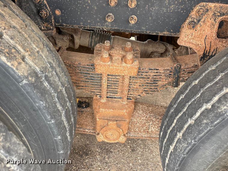 image for item FC2225 2003 Chevrolet C8500 water truck
