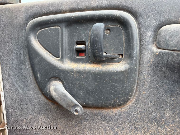 image for item FC2225 2003 Chevrolet C8500 water truck