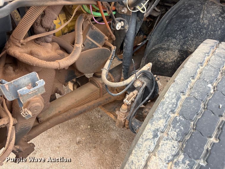 image for item FC2225 2003 Chevrolet C8500 water truck