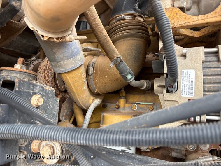 image for item FC2225 2003 Chevrolet C8500 water truck
