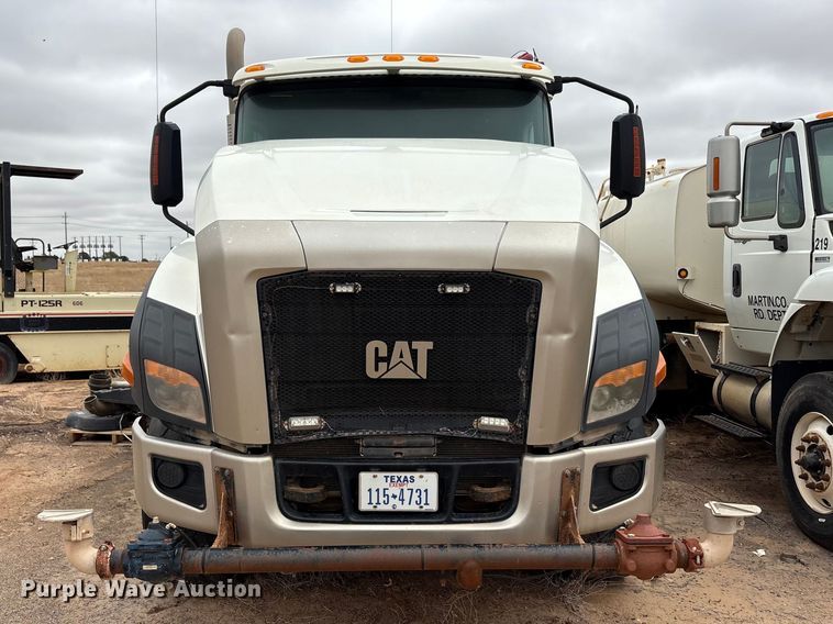 image for item FC2227 2014 International CT660S water truck