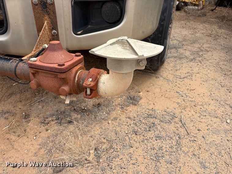 image for item FC2227 2014 International CT660S water truck