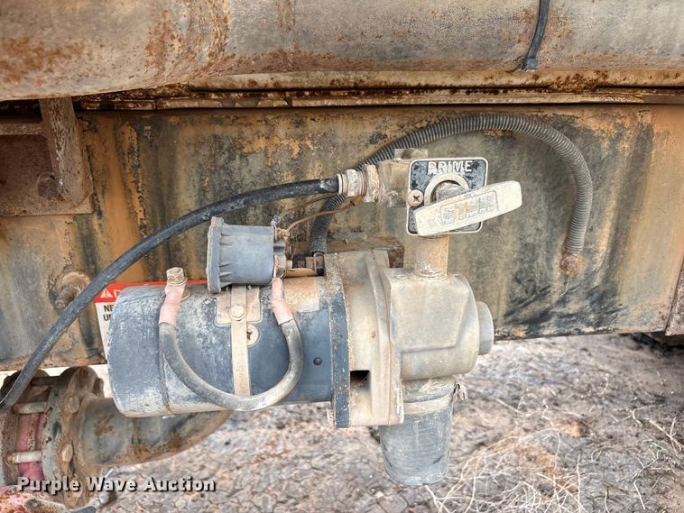 image for item FC2227 2014 International CT660S water truck