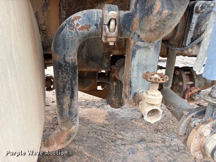 image for item FC2227 2014 International CT660S water truck