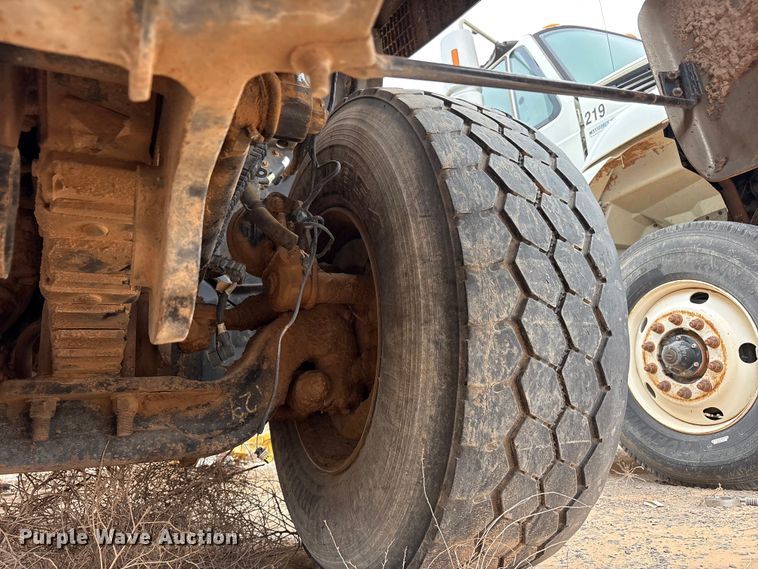 image for item FC2227 2014 International CT660S water truck