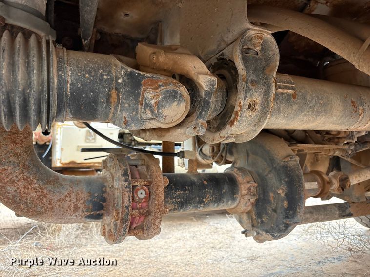 image for item FC2227 2014 International CT660S water truck