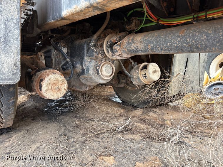 image for item FC2227 2014 International CT660S water truck