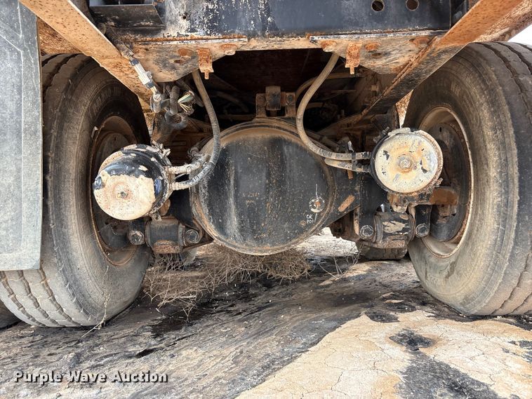 image for item FC2227 2014 International CT660S water truck