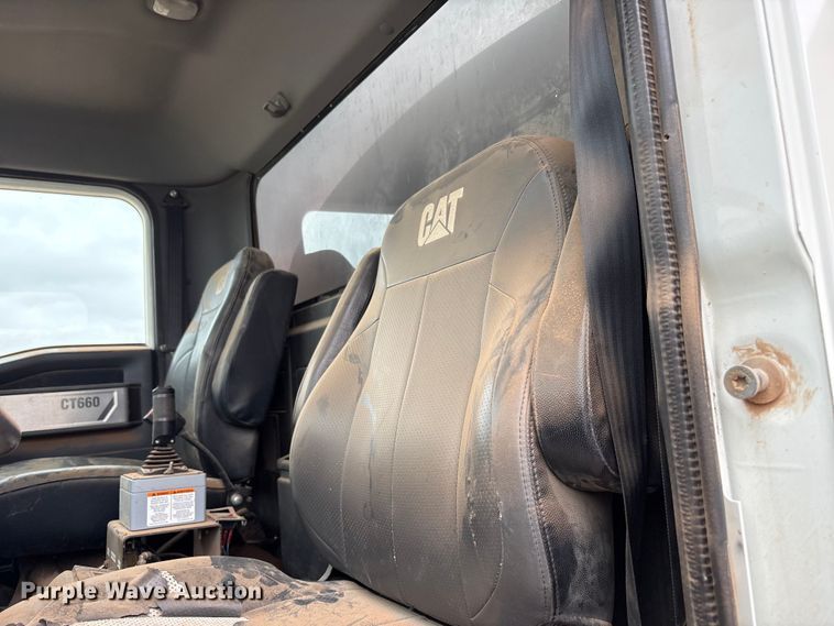 image for item FC2227 2014 International CT660S water truck