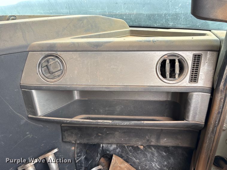 image for item FC2227 2014 International CT660S water truck