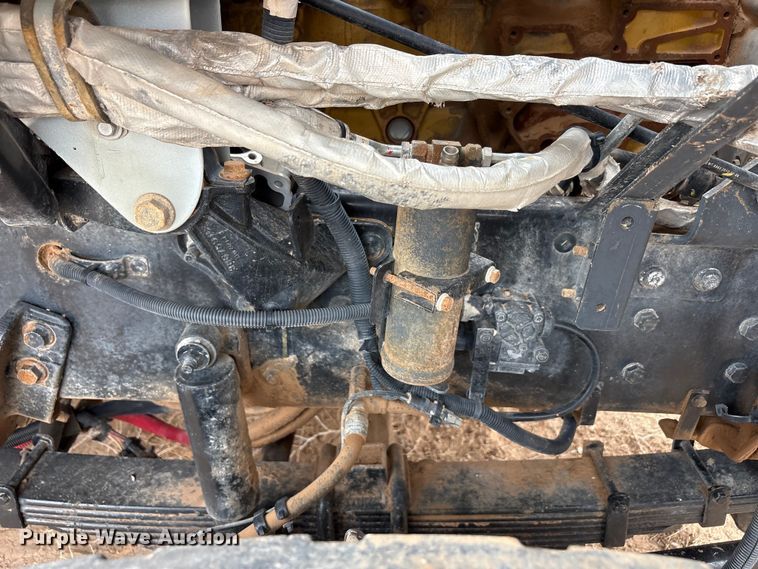 image for item FC2227 2014 International CT660S water truck