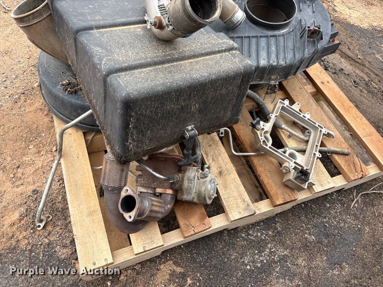 image for item FC2227 2014 International CT660S water truck
