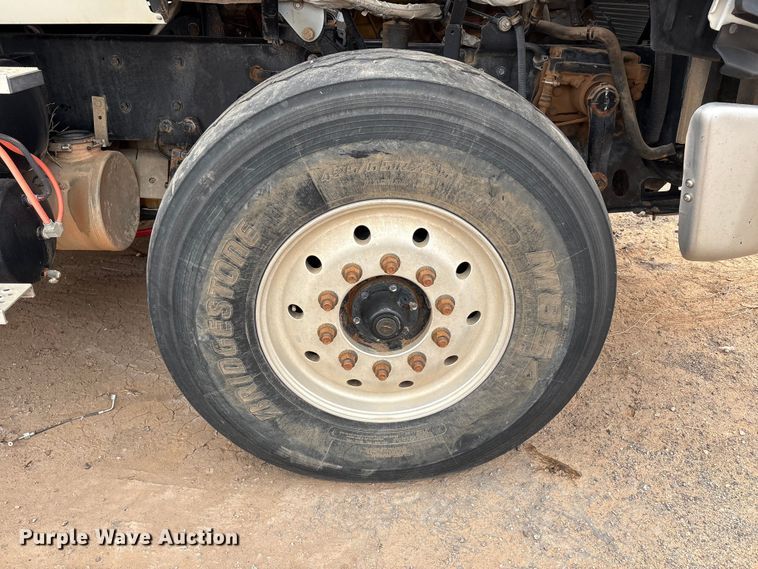 image for item FC2227 2014 International CT660S water truck