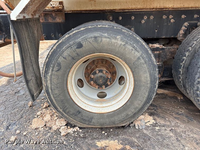 image for item FC2227 2014 International CT660S water truck
