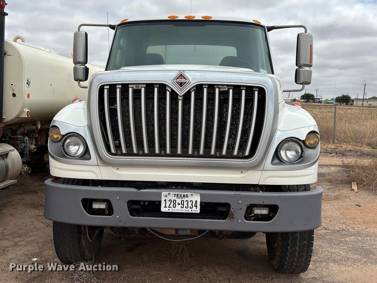image for item FC2228 2011 International WorkStar 7400 water truck