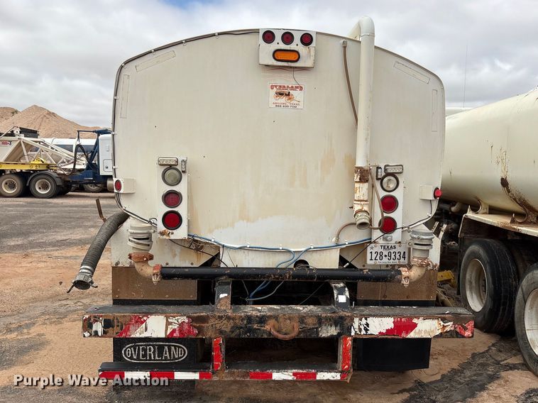 image for item FC2228 2011 International WorkStar 7400 water truck