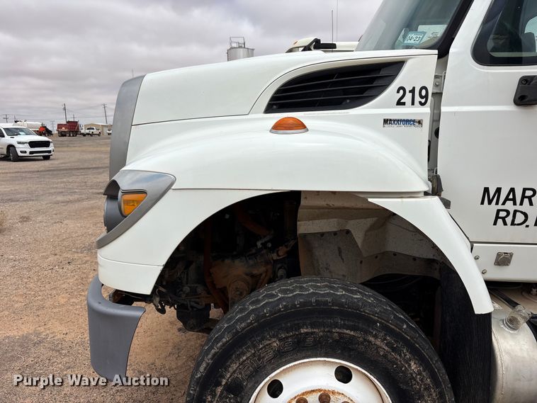 image for item FC2228 2011 International WorkStar 7400 water truck