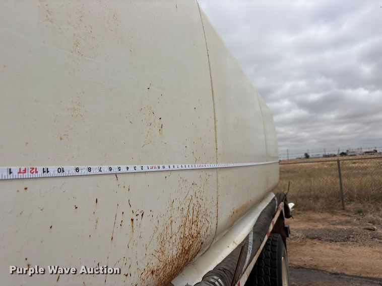 image for item FC2228 2011 International WorkStar 7400 water truck