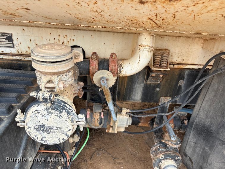 image for item FC2228 2011 International WorkStar 7400 water truck
