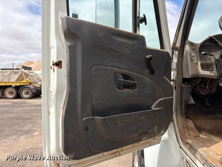 image for item FC2228 2011 International WorkStar 7400 water truck