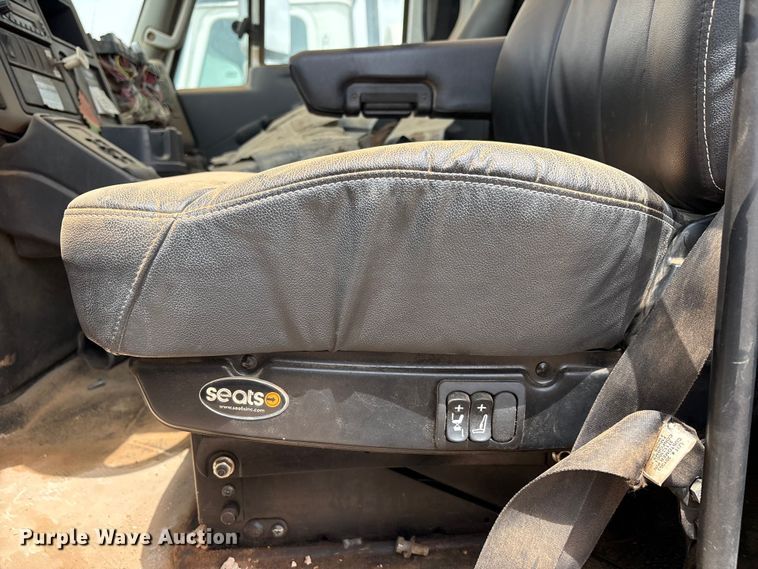 image for item FC2228 2011 International WorkStar 7400 water truck