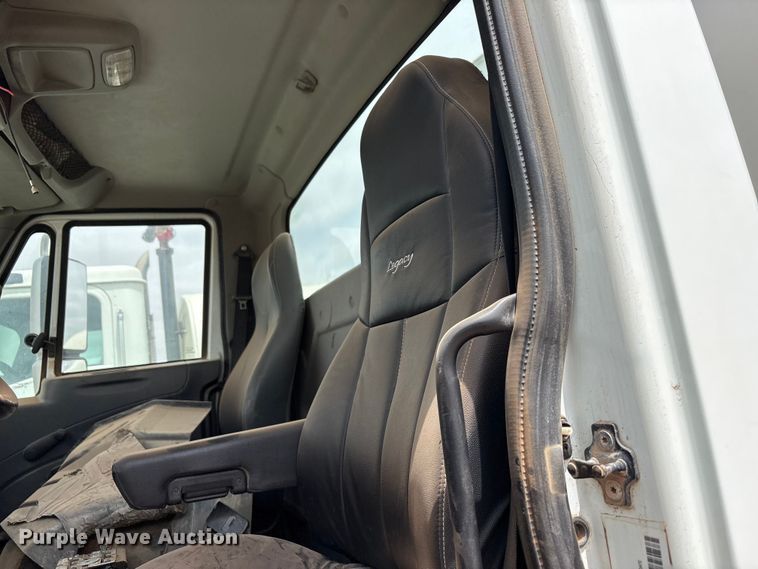image for item FC2228 2011 International WorkStar 7400 water truck