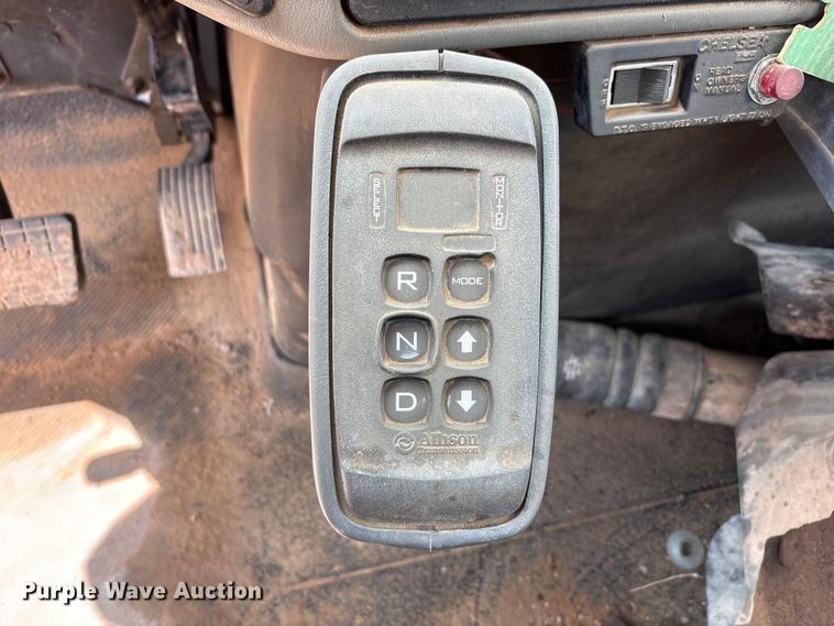 image for item FC2228 2011 International WorkStar 7400 water truck