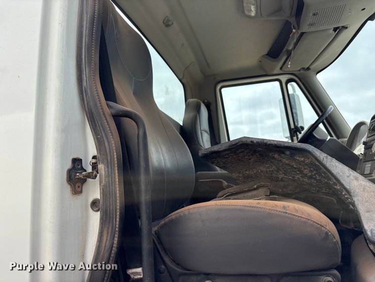 image for item FC2228 2011 International WorkStar 7400 water truck