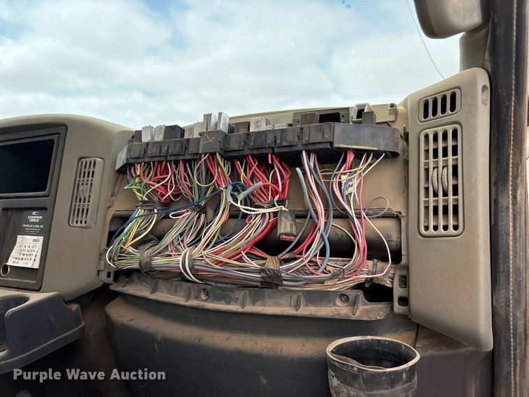 image for item FC2228 2011 International WorkStar 7400 water truck