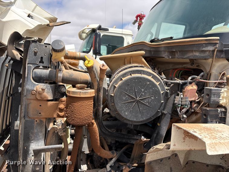 image for item FC2228 2011 International WorkStar 7400 water truck