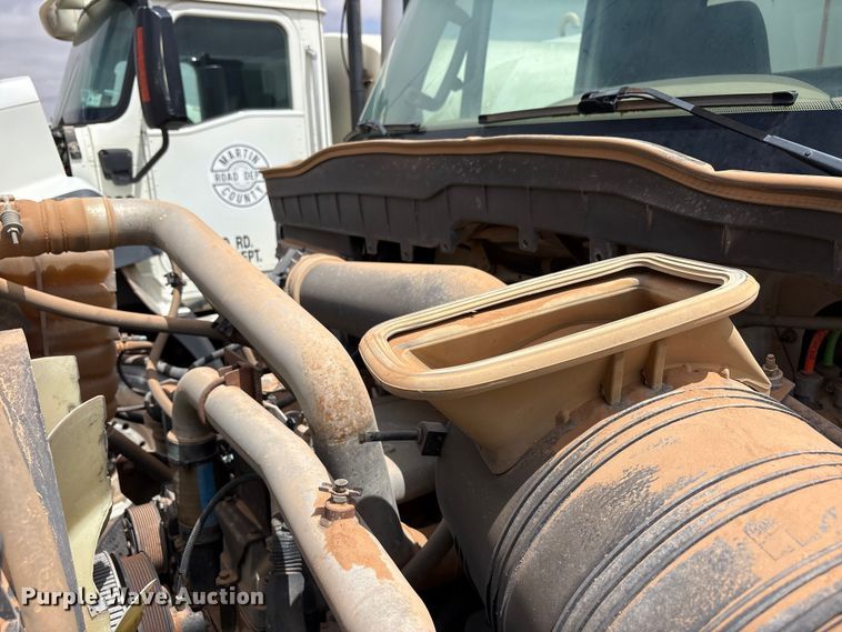 image for item FC2228 2011 International WorkStar 7400 water truck